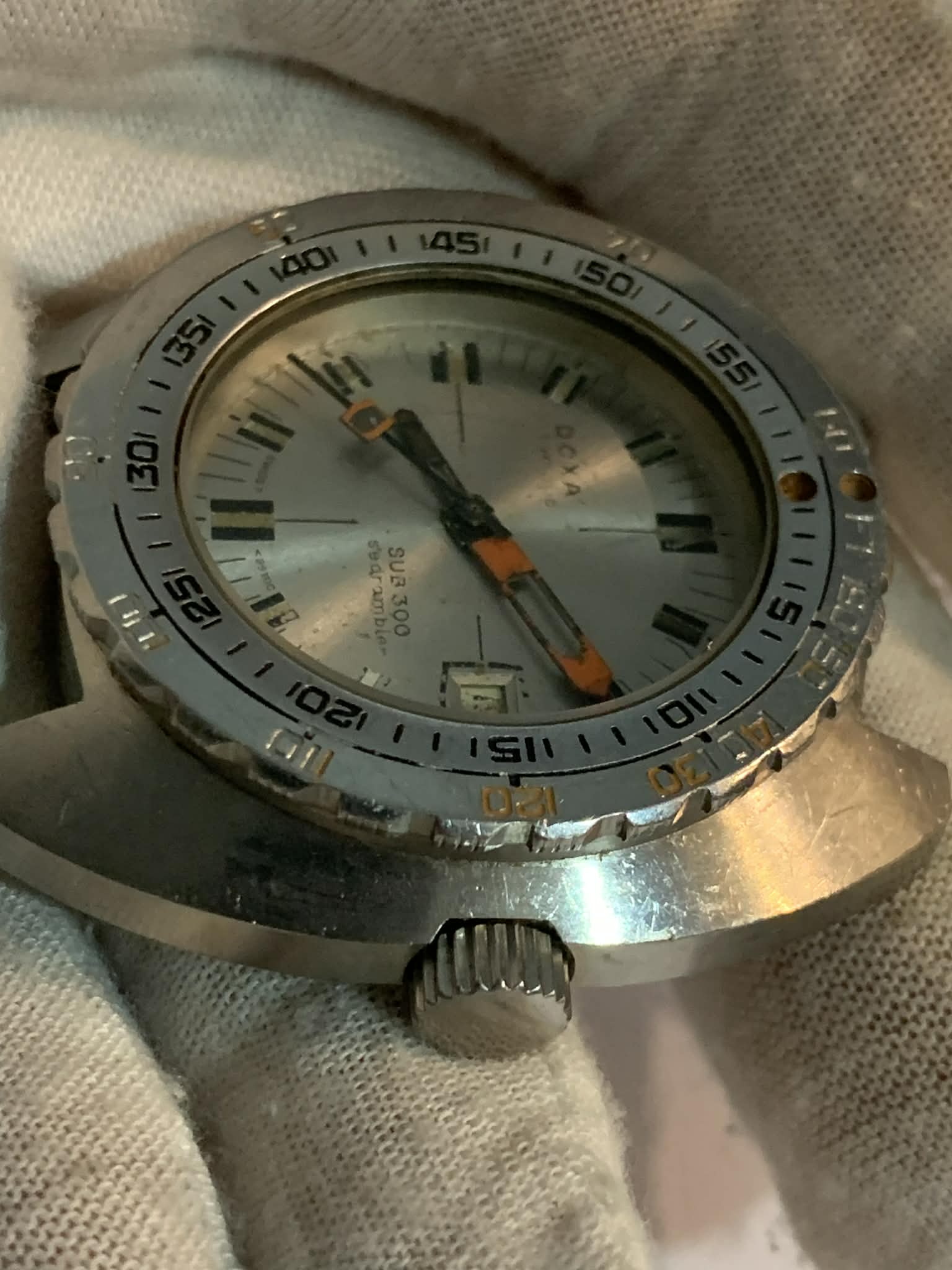 DOXA Sub 4