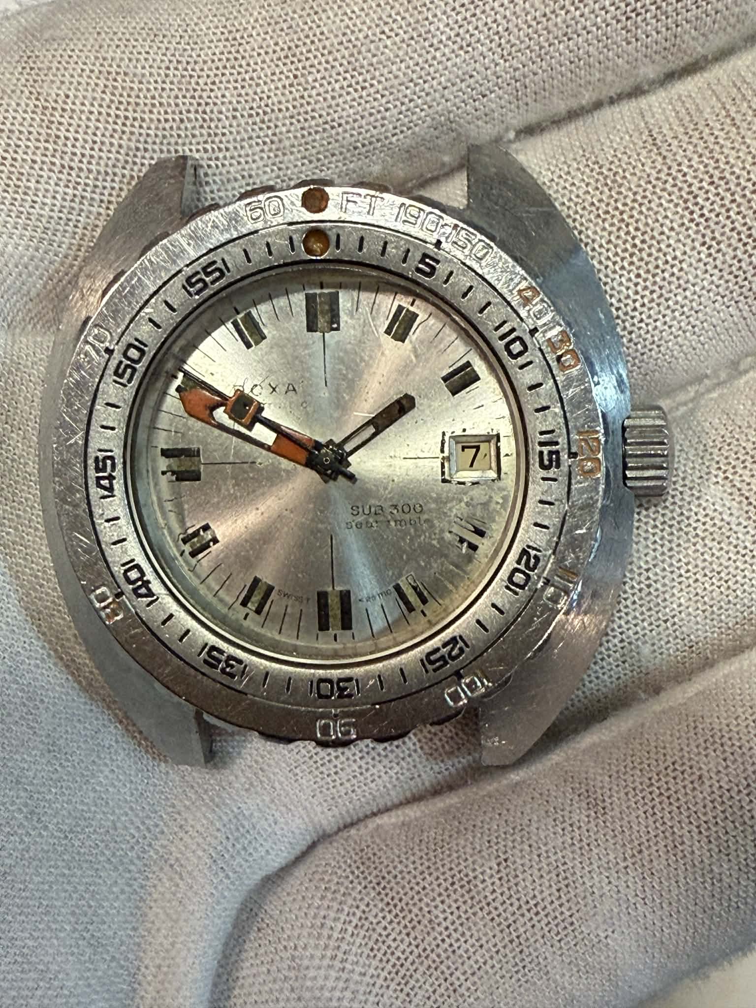 DOXA Sub 9
