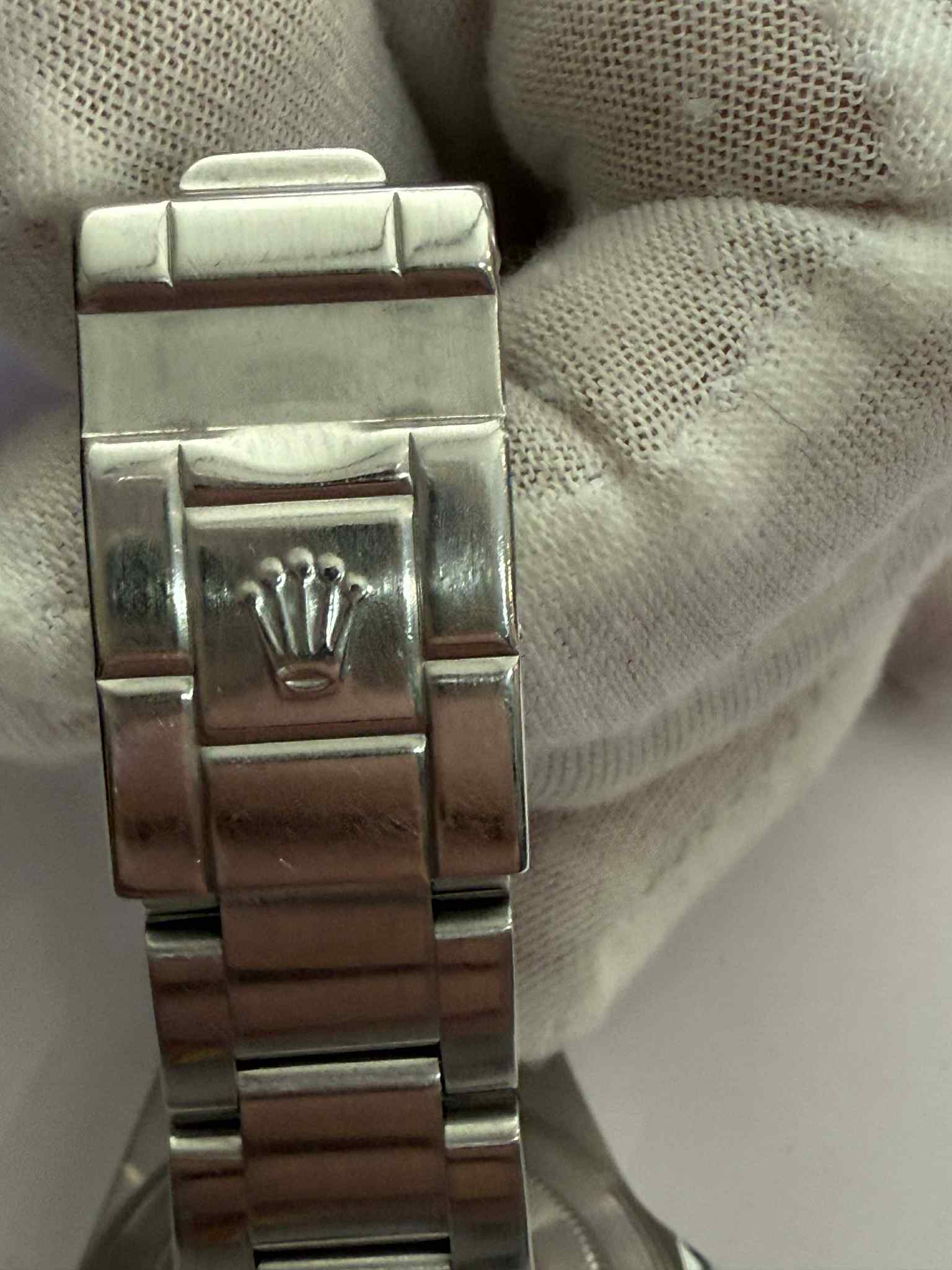 Explorer 16570 image 10