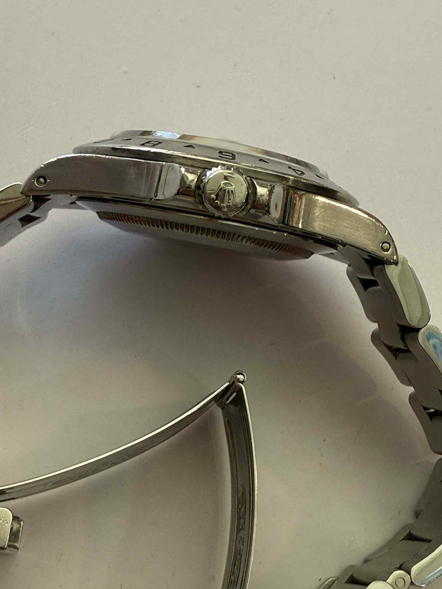 Explorer 16570 image 5