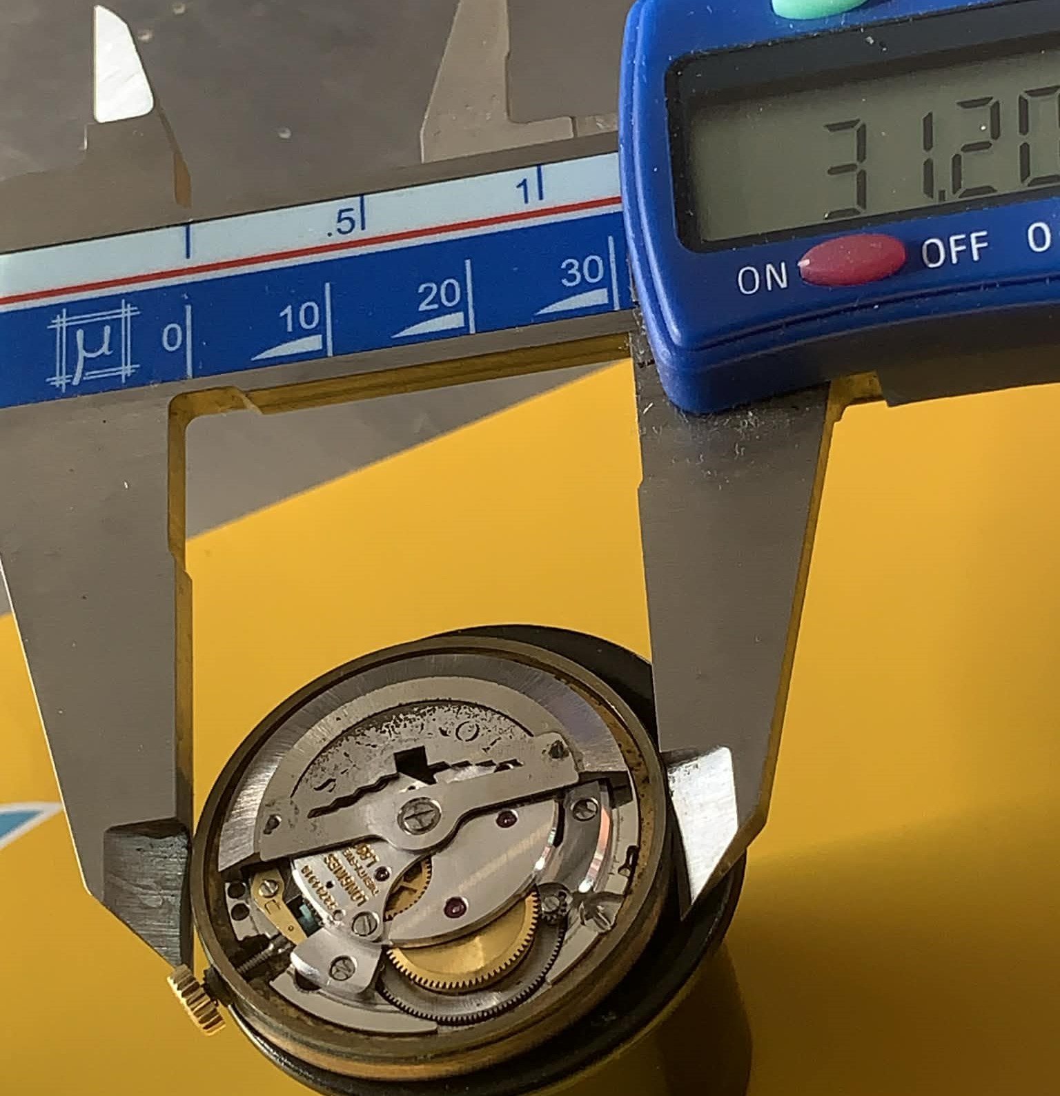 Longines L8902 movement - image 4