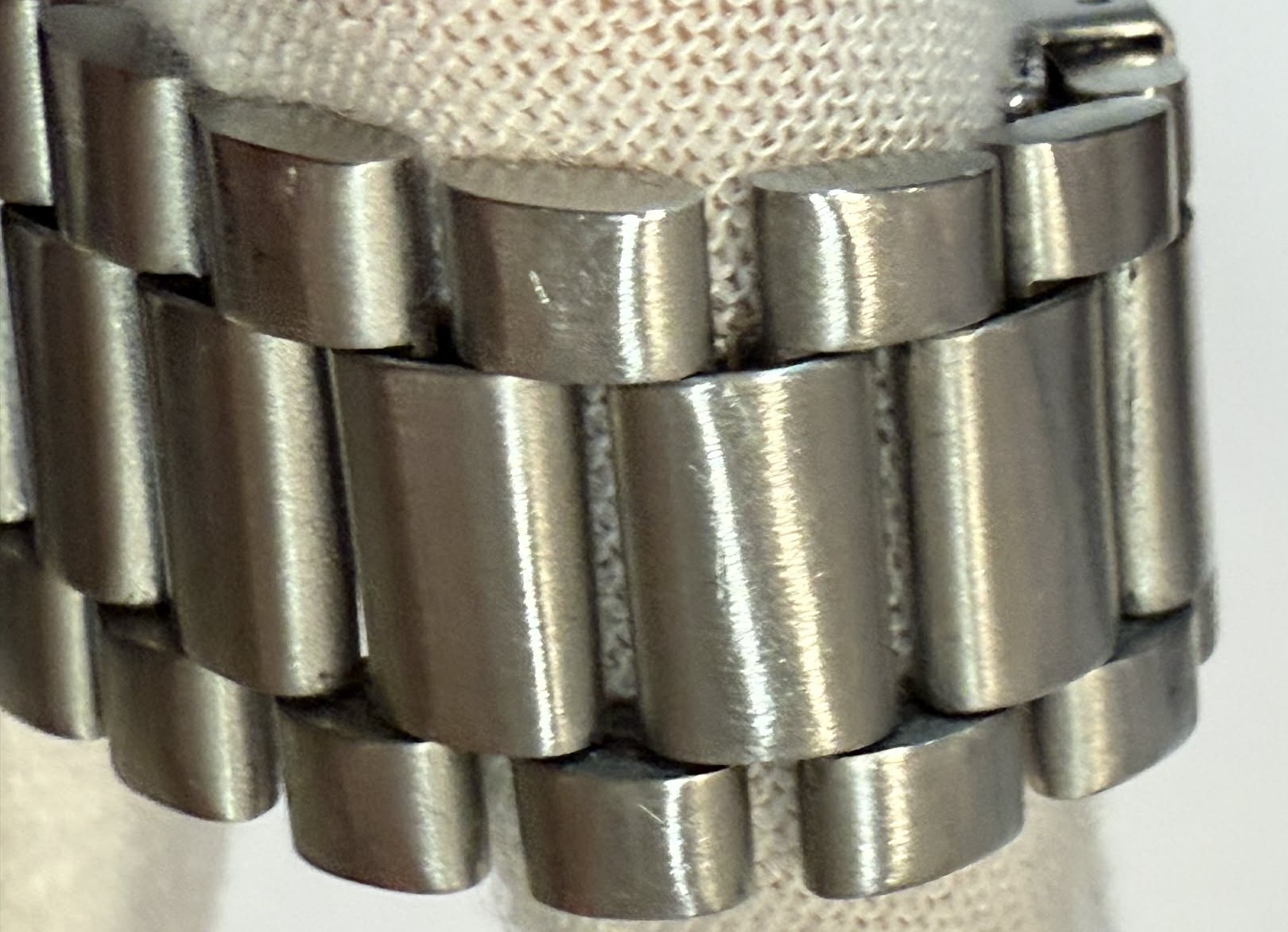 Omega-188.0002 image 7