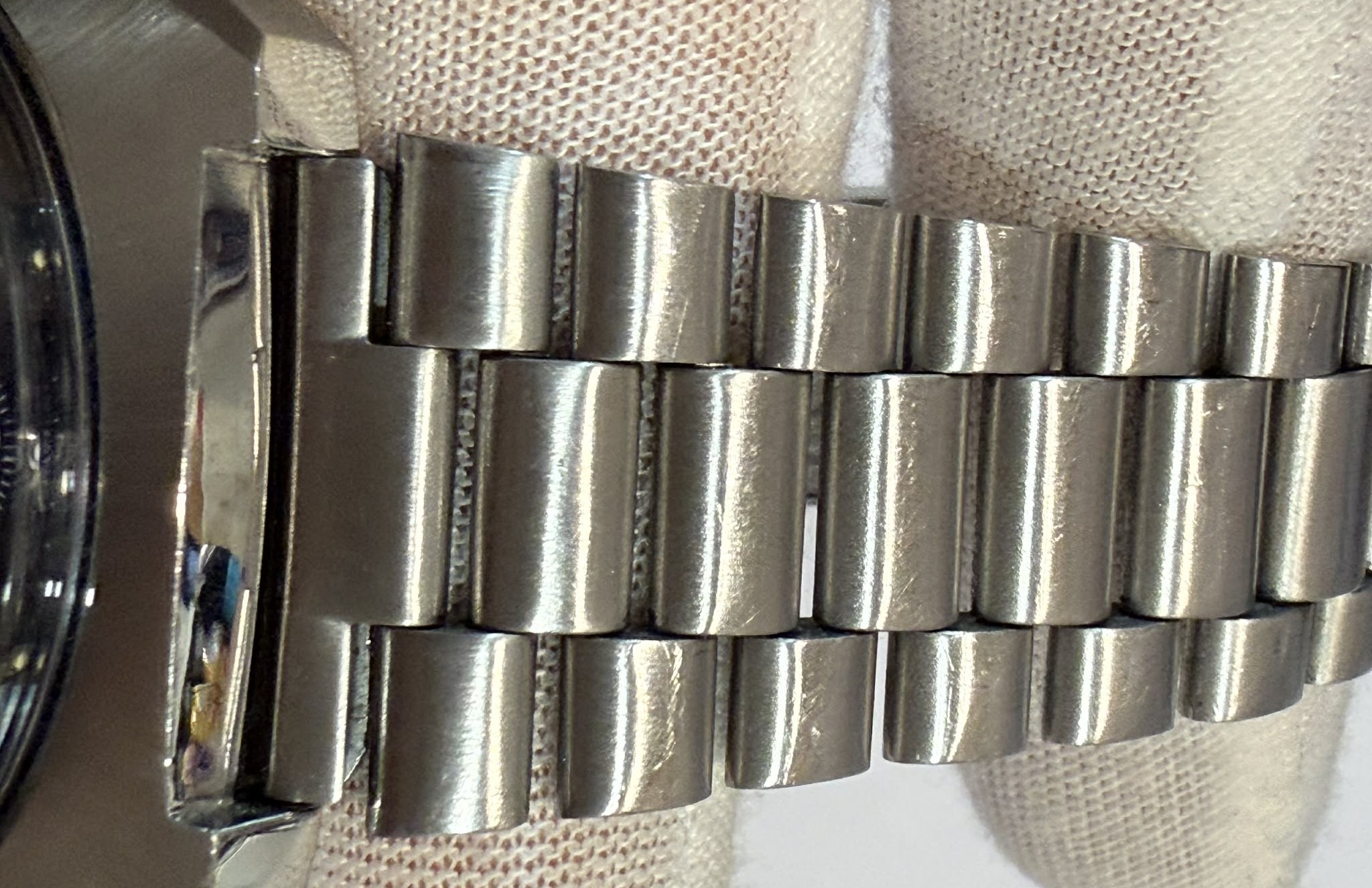 Omega-188.0002 image 9